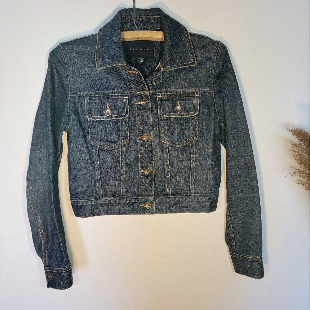 BANANA Republic cropped jean jacket XS